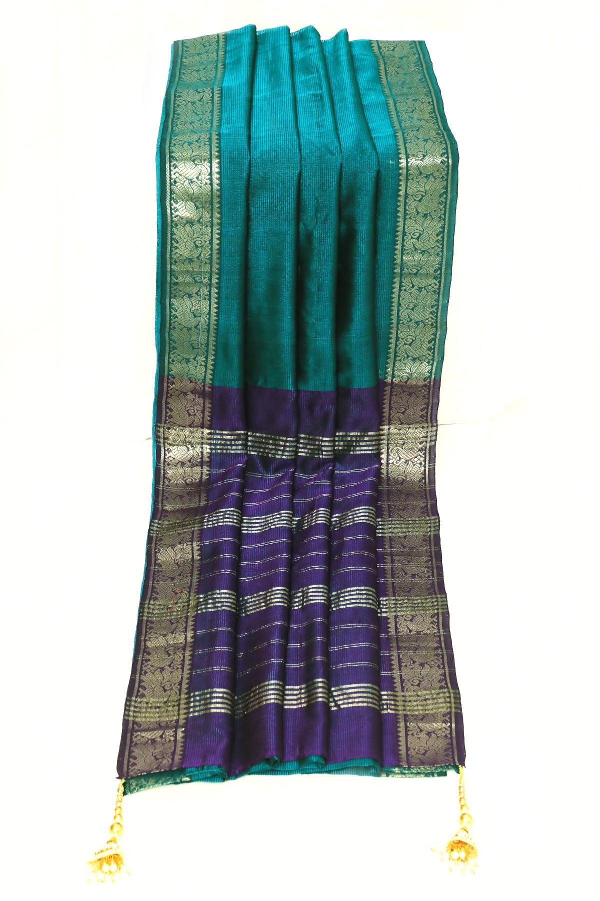 Handwoven Mangalagiri Silk Saree in Green