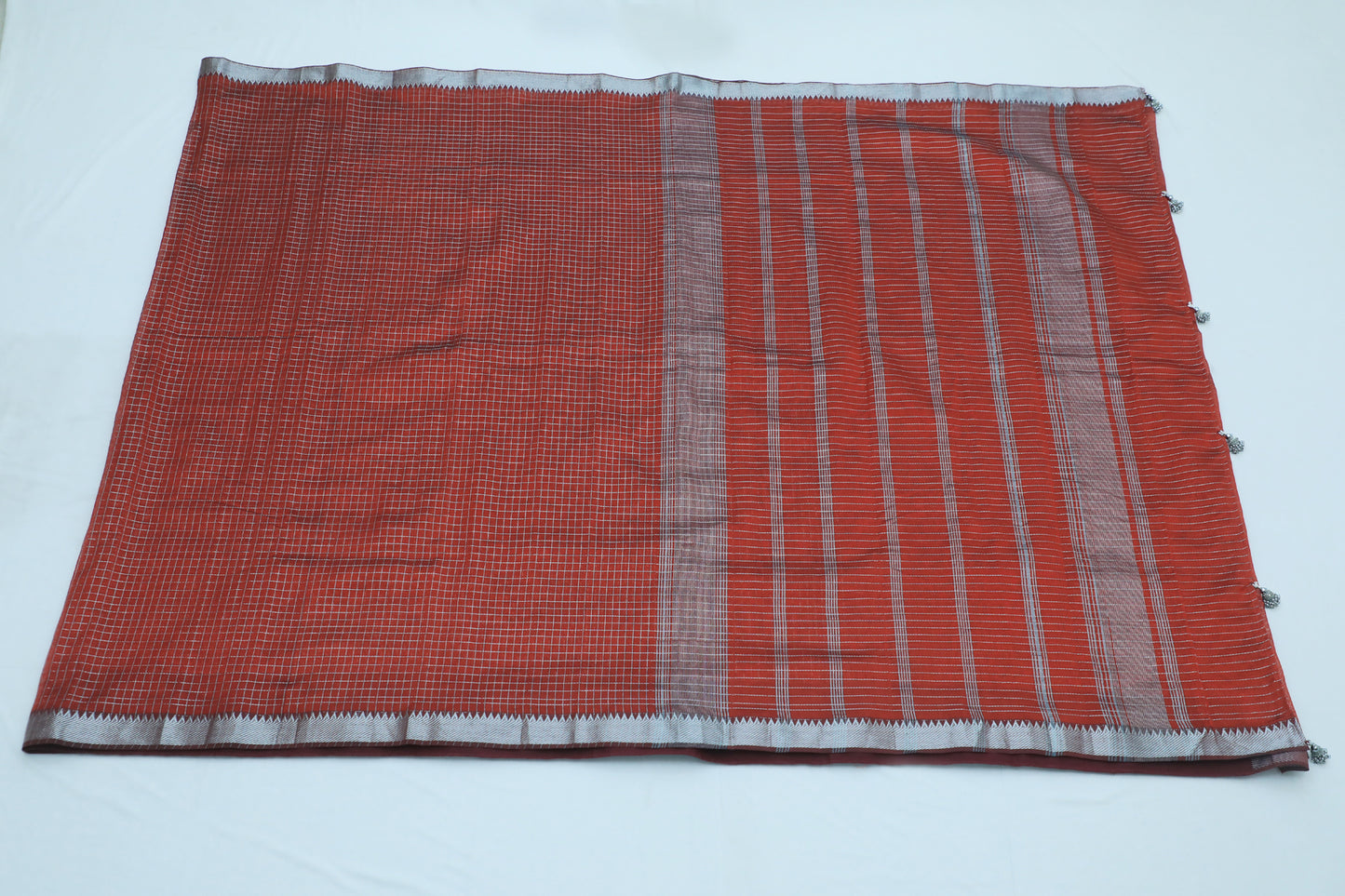 Handwoven Mangalagiri Silk Saree in Red