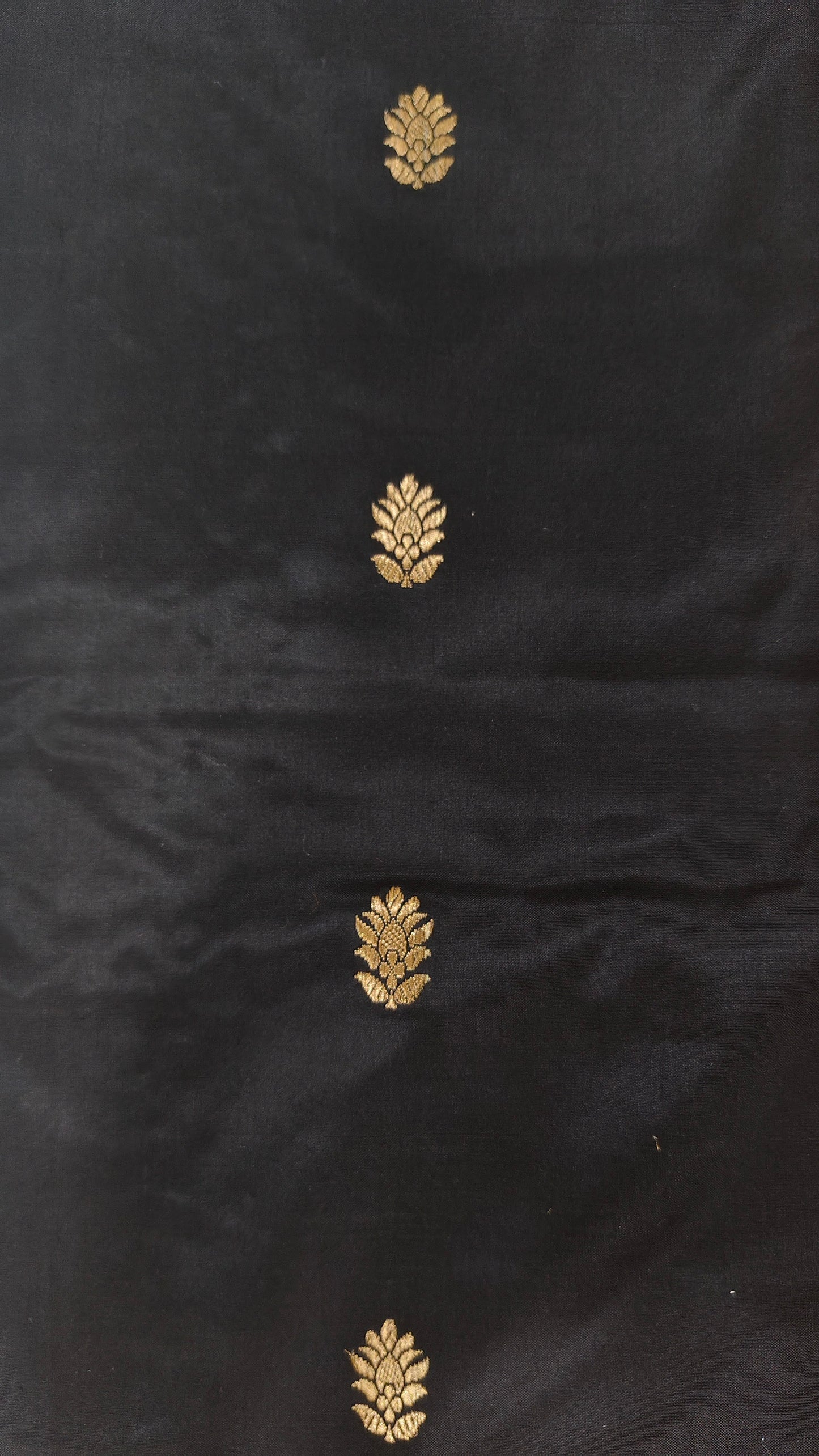 Benaras Katan Silk Saree in Black