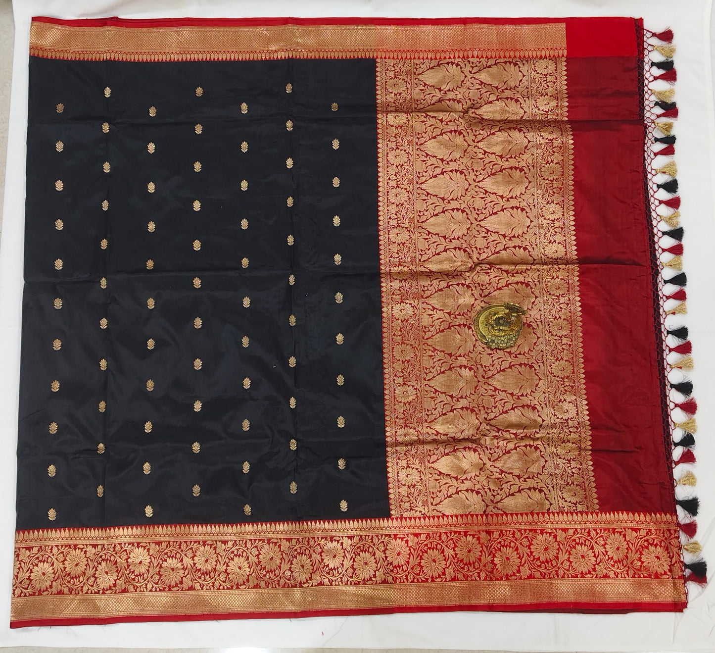 Benaras Katan Silk Saree in Black