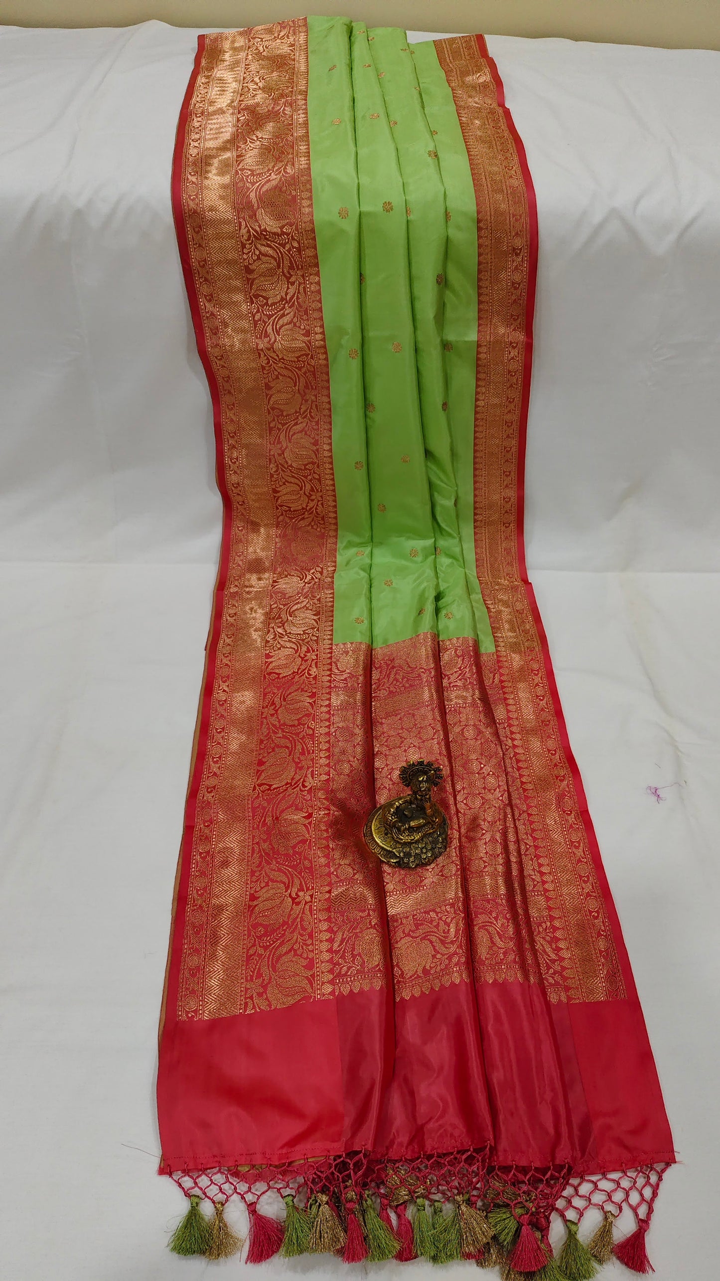 Benaras Katan Silk Saree in Pista Green