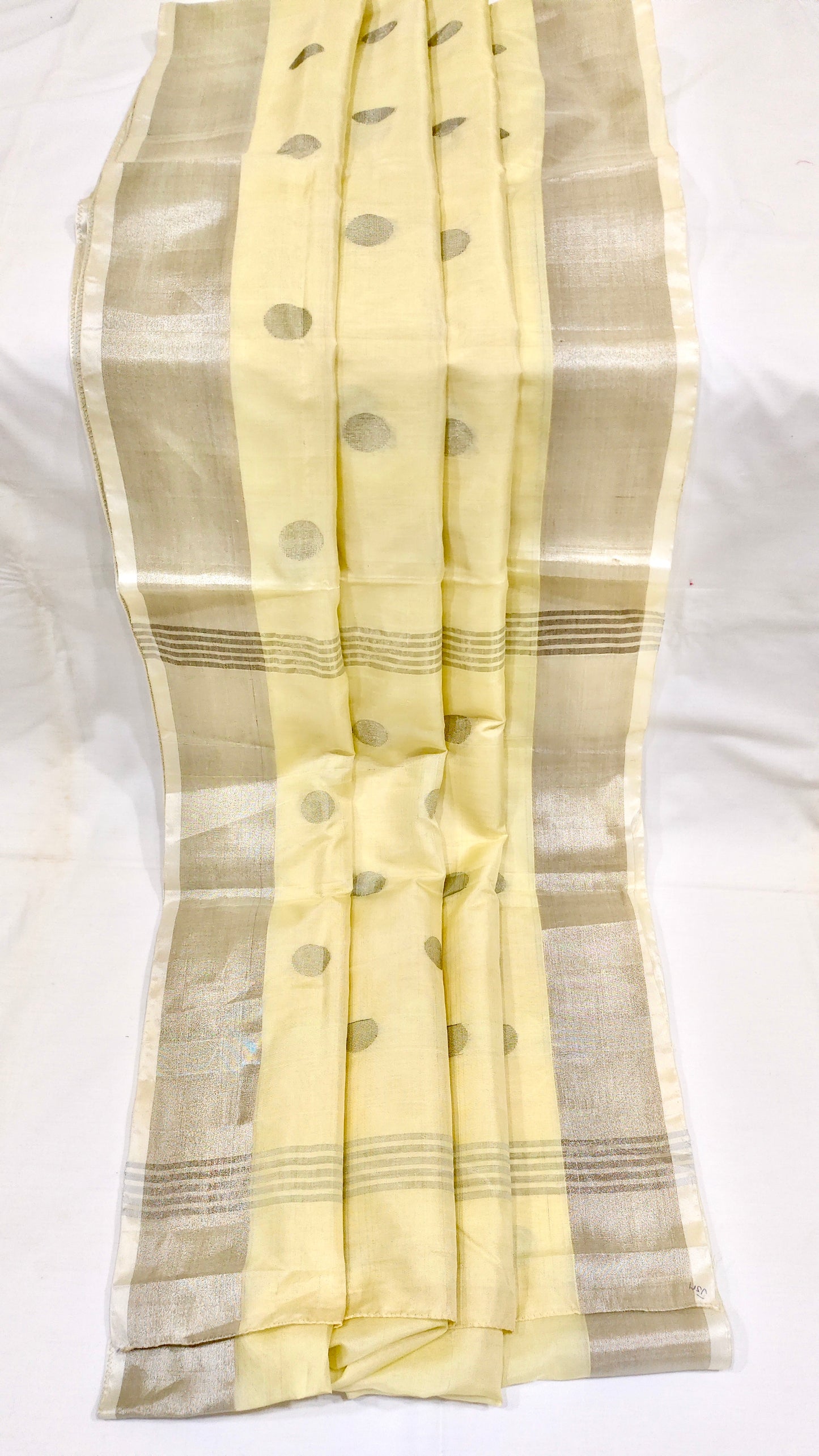 Handwoven Cream Uppada Silk Saree with Silver Zari Polka Dots