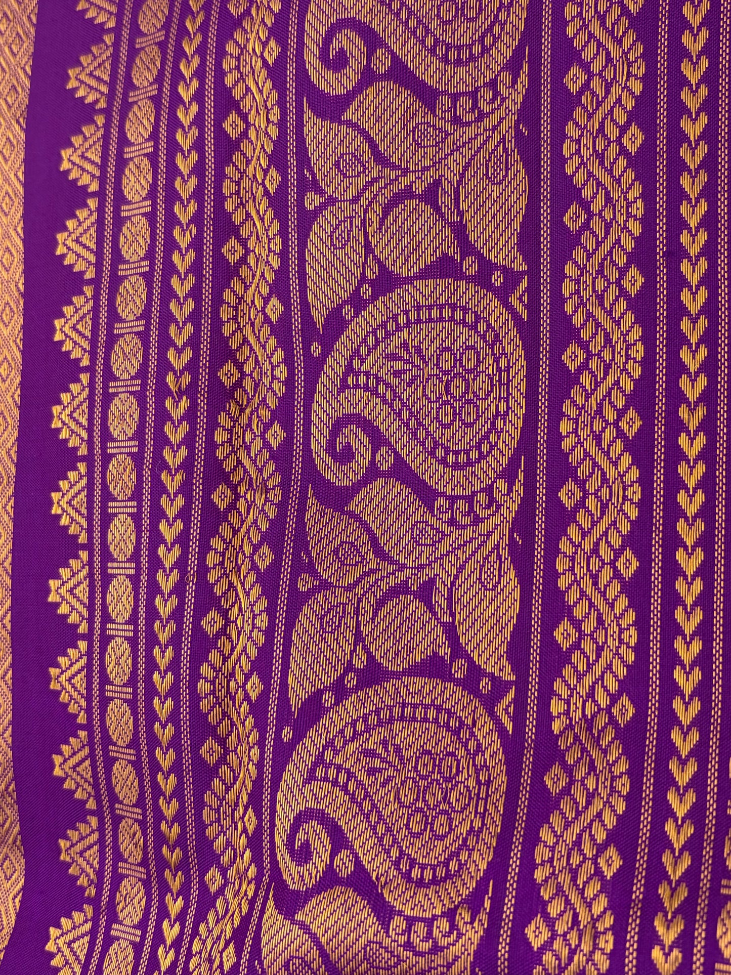 Handwoven Pure Gadwal Silk Saree in Lavender