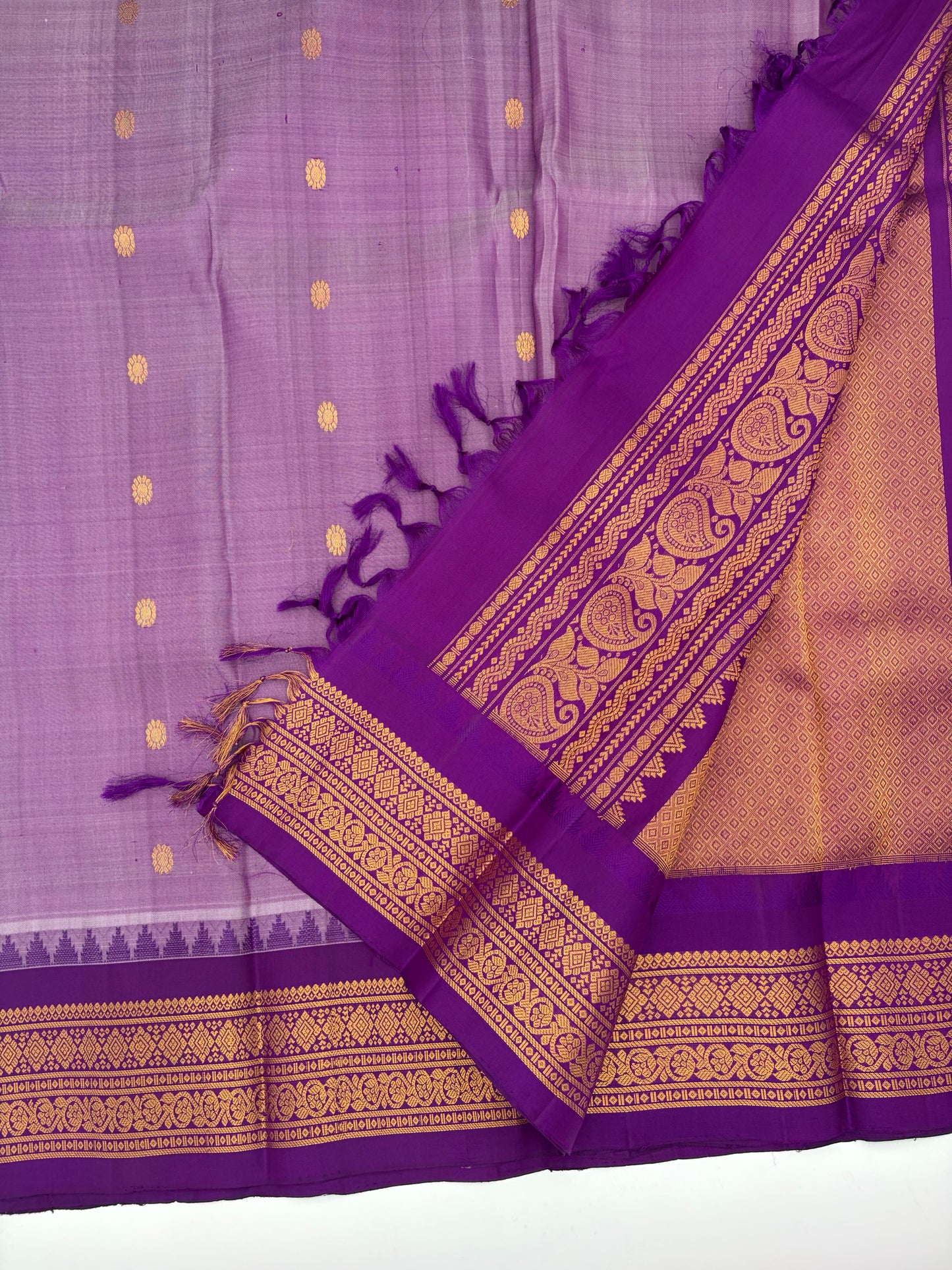 Handwoven Pure Gadwal Silk Saree in Lavender