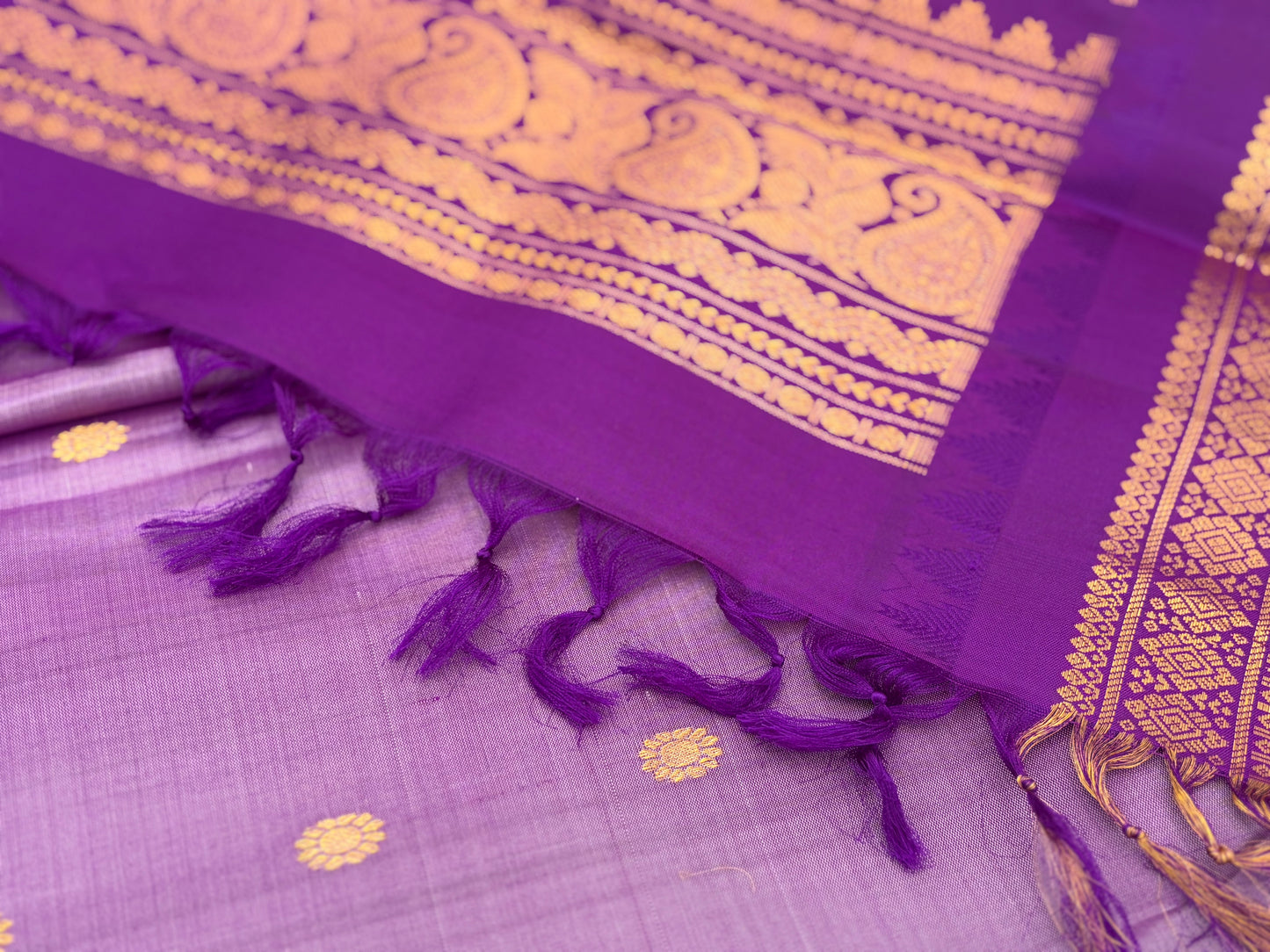 Handwoven Pure Gadwal Silk Saree in Lavender