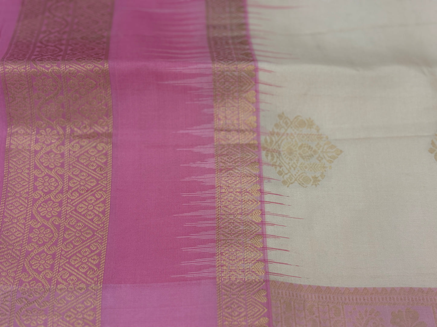 Handwoven Pure Kanjivaram Silk Saree in Ivory & Rose