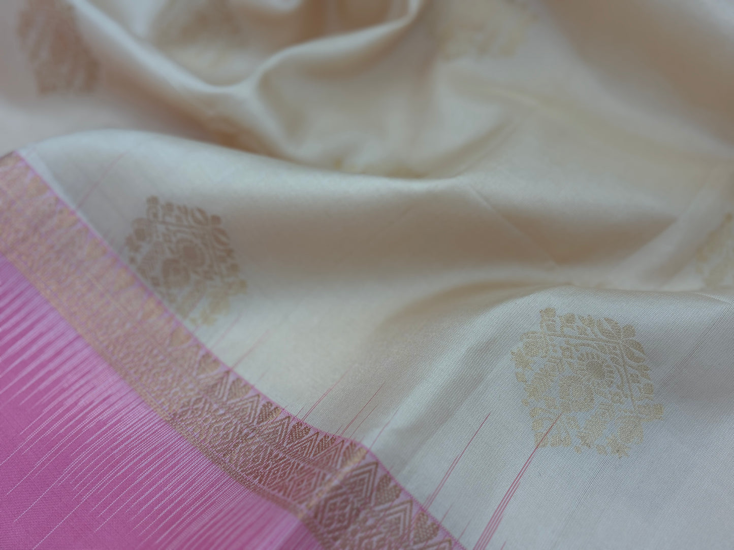 Handwoven Pure Kanjivaram Silk Saree in Ivory & Rose