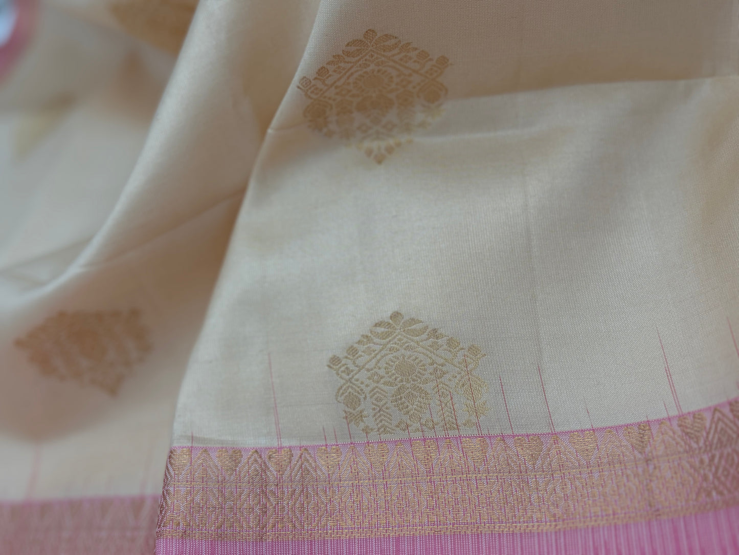 Handwoven Pure Kanjivaram Silk Saree in Ivory & Rose