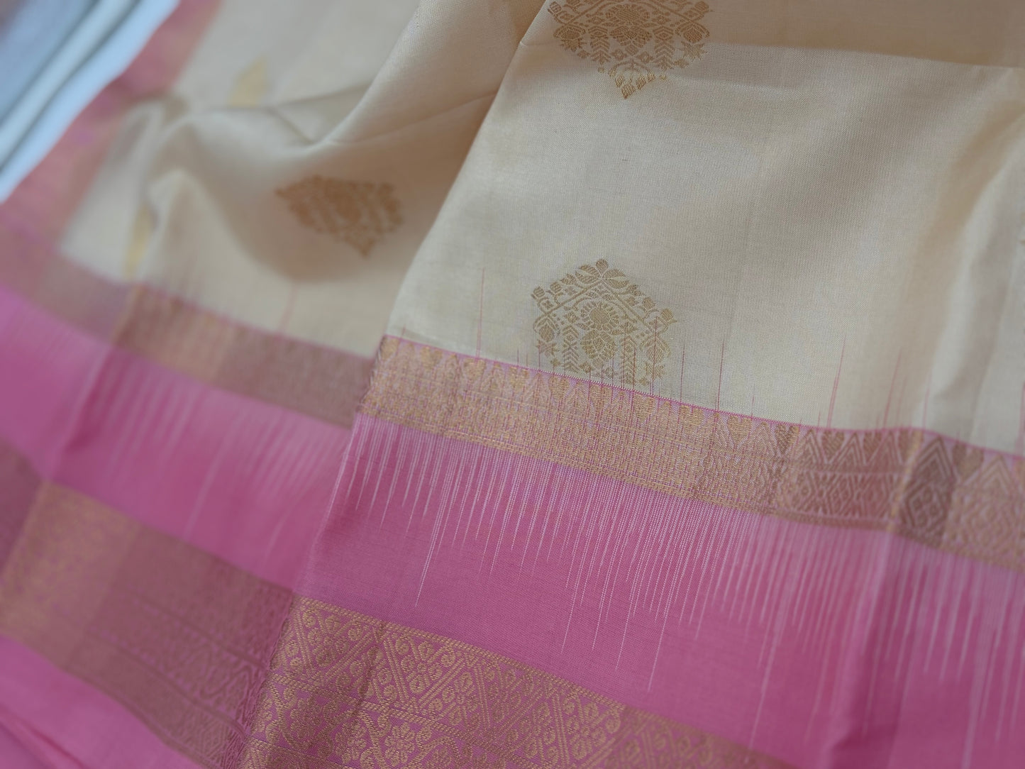 Handwoven Pure Kanjivaram Silk Saree in Ivory & Rose