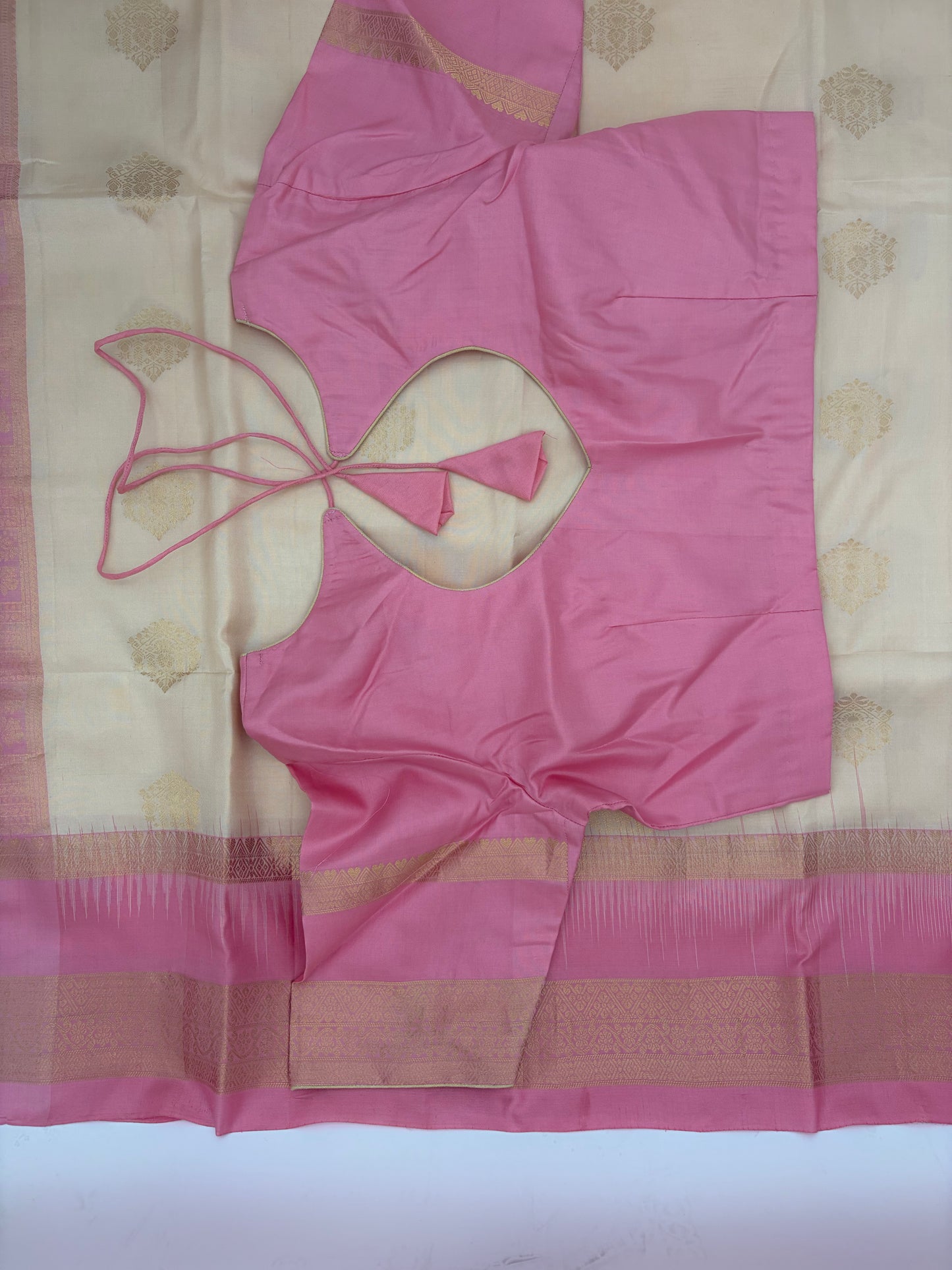 Handwoven Pure Kanjivaram Silk Saree in Ivory & Rose