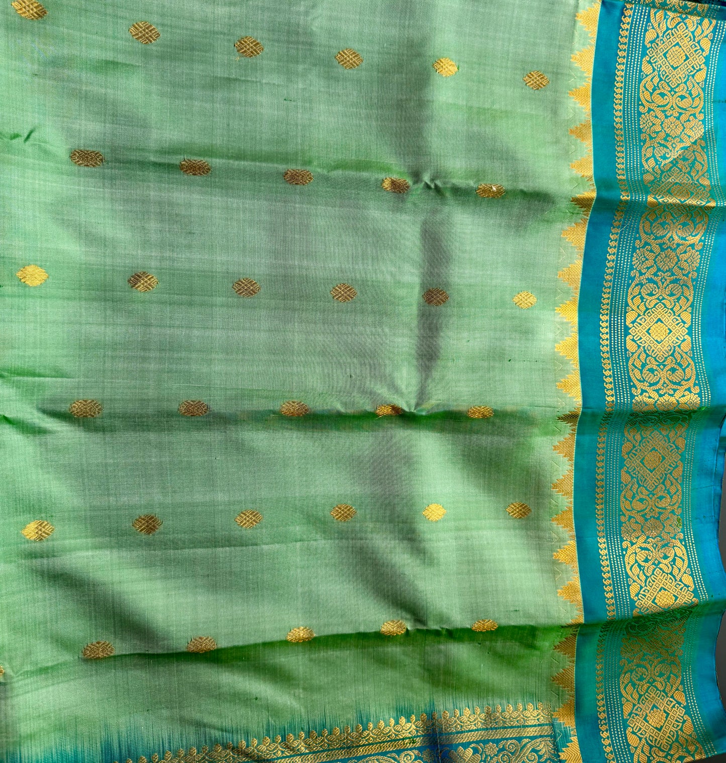 Handwoven Pure Gadwal Silk Saree in Lavender (Copy)