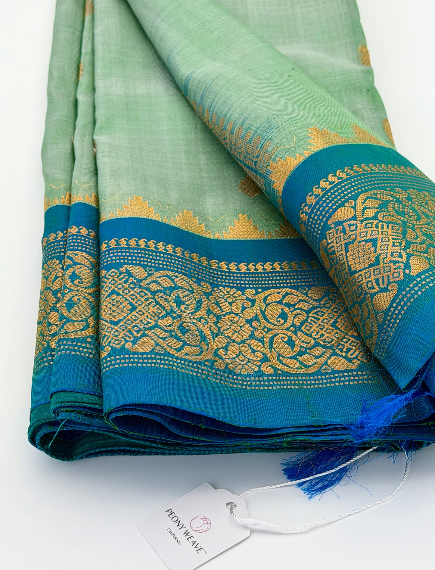 Handwoven Pure Gadwal Silk Saree in Lavender (Copy)
